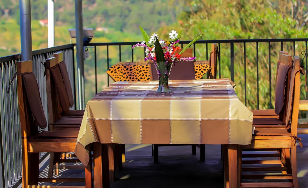Lake Mulehe Gorilla Lodge Kisoro Bagian luar foto